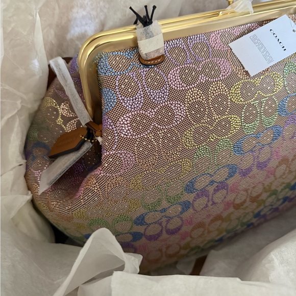 COACH
Kisslock Frame Medium Crystal Signature Jacquard Hobo Bag - Picture 11 of 12